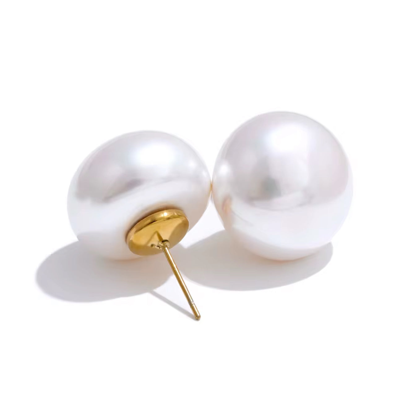 Pearl earrings